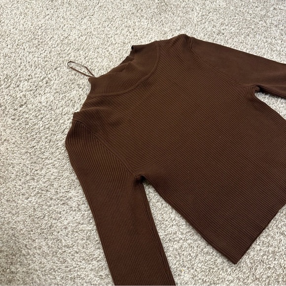 Brown Long Sleeve Sweater Mock Neck Cropped Top - Picture 2 of 3